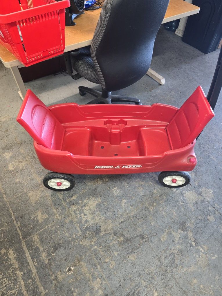 Red Flyer Wagon