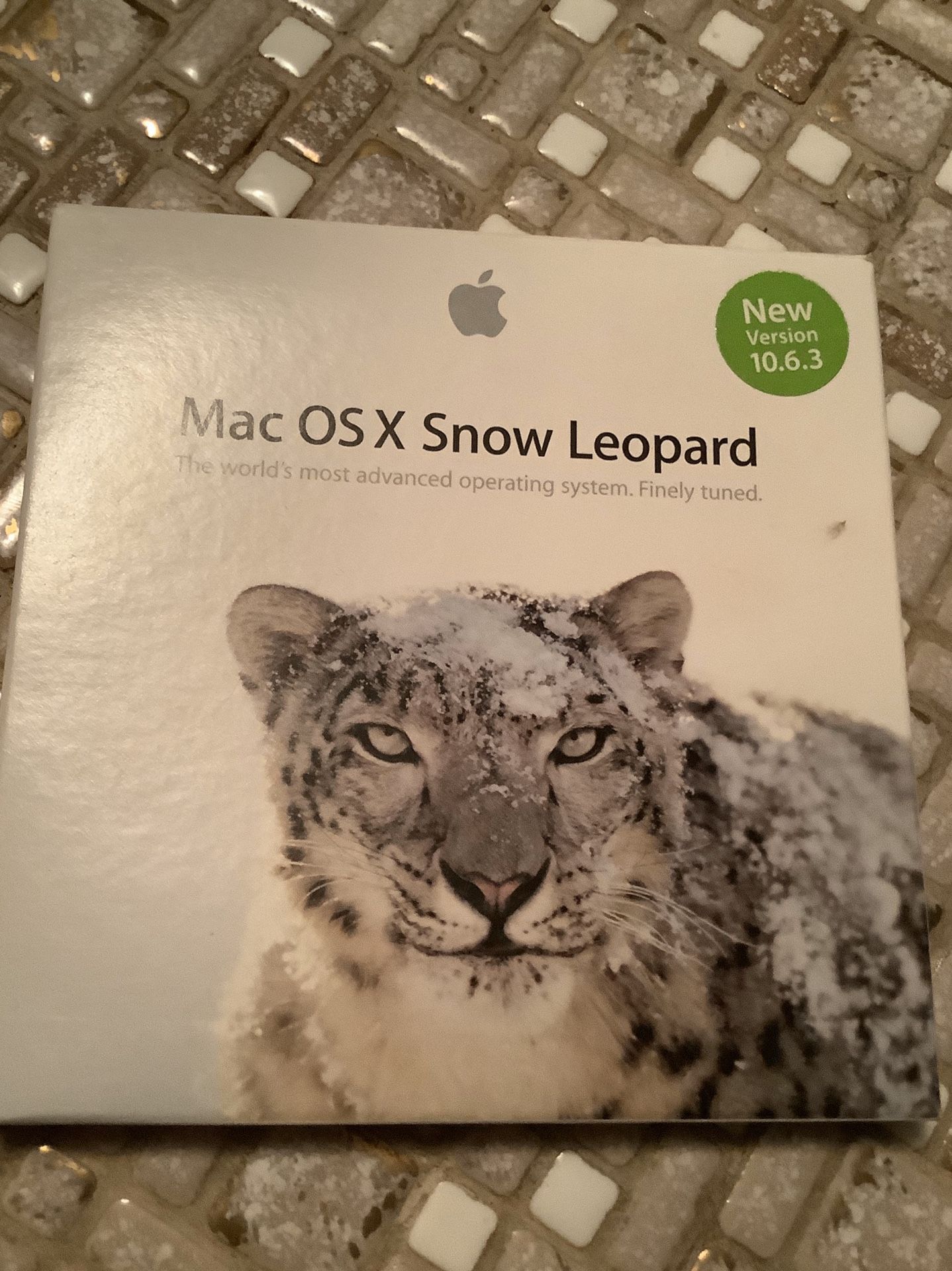 Mac OS snow leopard disc