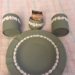 Green Wedgwood 7 Piece Set
