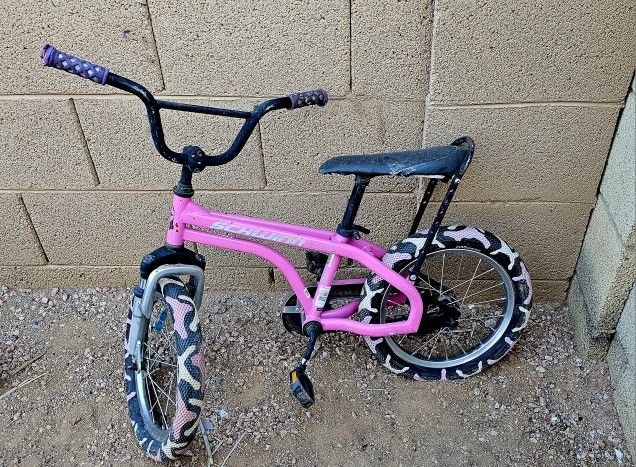GIRLS BIKE CUSTOM CULT TIRES