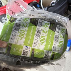 100 ft of wire and 8 outdoor lights never opened