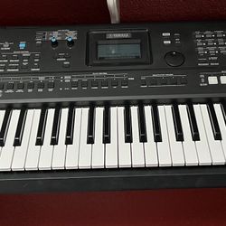 Yamaha PSR E473 Keyboard 