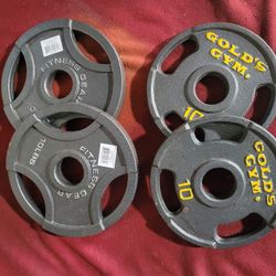 2" HOLE OLYMPIC PLATES 40LBs .   4-10s   GOLD'S GYM AND FITNESS GEAR 
11525 S HALSTED DUNKIN DONUTS/7111.S WESTERN WALGREENS 
DELIVERY AVAILABLE 
40$ 