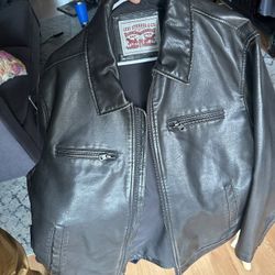 Levi’s Leather Jacket XL