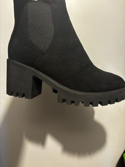 Womens Black boots