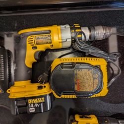 DeWALT DC936 (Hammer Drill)
