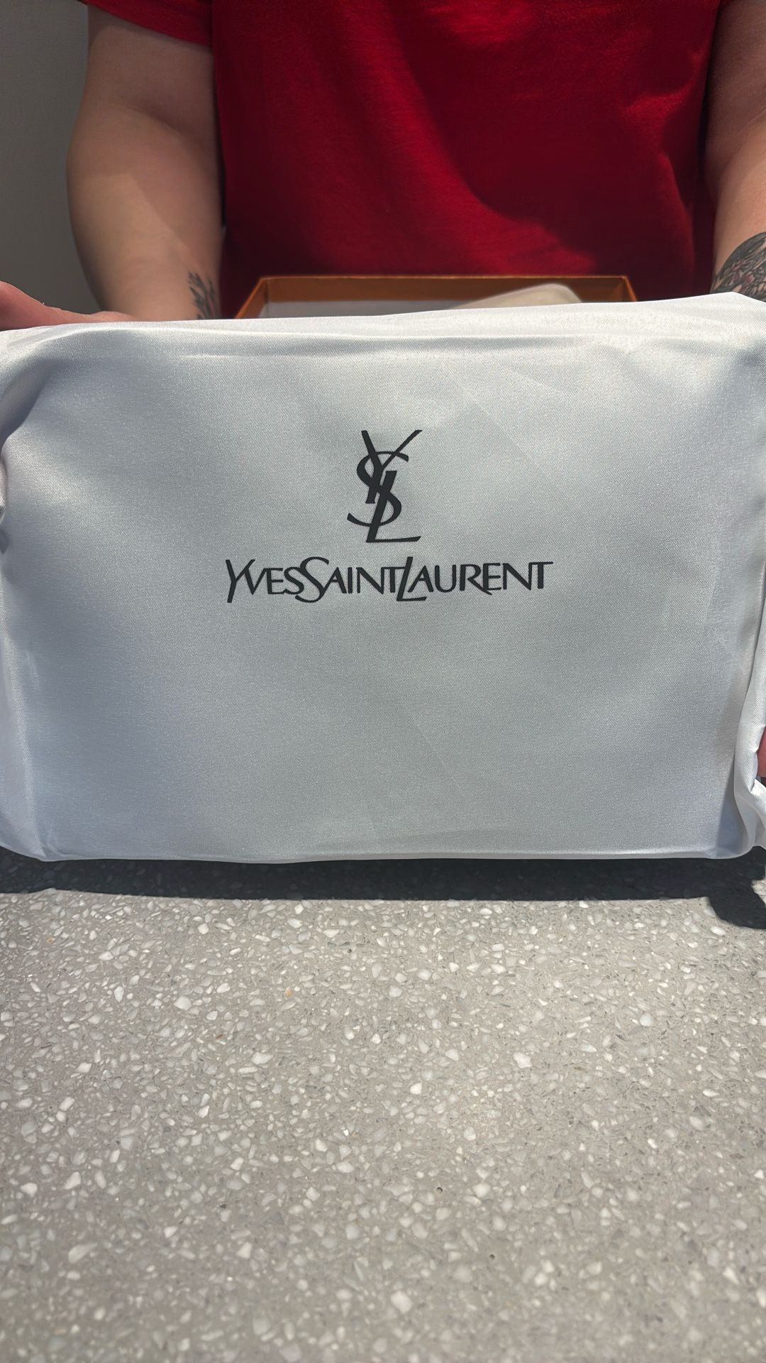 YvesSaintLaurent Hand Bag (Black)