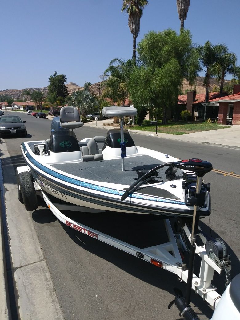 Skeeter SX 180 bass boat