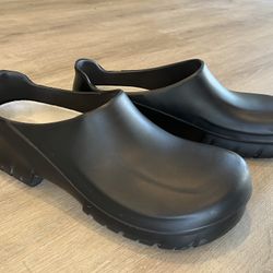 Like New! Birkenstock Clog, A 640, Black, Size EU 40 / Women’s Size 9-9.5