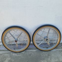 A set of 20" motomag wheels as is see pics for condition $675