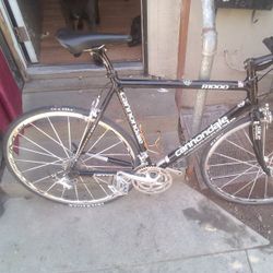 CANNONDSLE  R1000 BIKE.                        BLACK                                                                                        $200.     