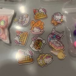 Hello Kitty Arcylic 11 In Bag Two Bags Of Beads $5