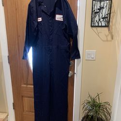 Coveralls. Size: 38, 48, 52, 56. size: L, 2XL, 4XL. Very good condition. 