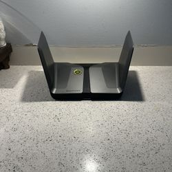 Netgear Nighthawk AX8 AX6000-8-stream 