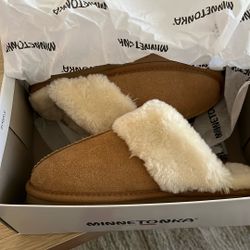 Ugg Dupe Slippers 
