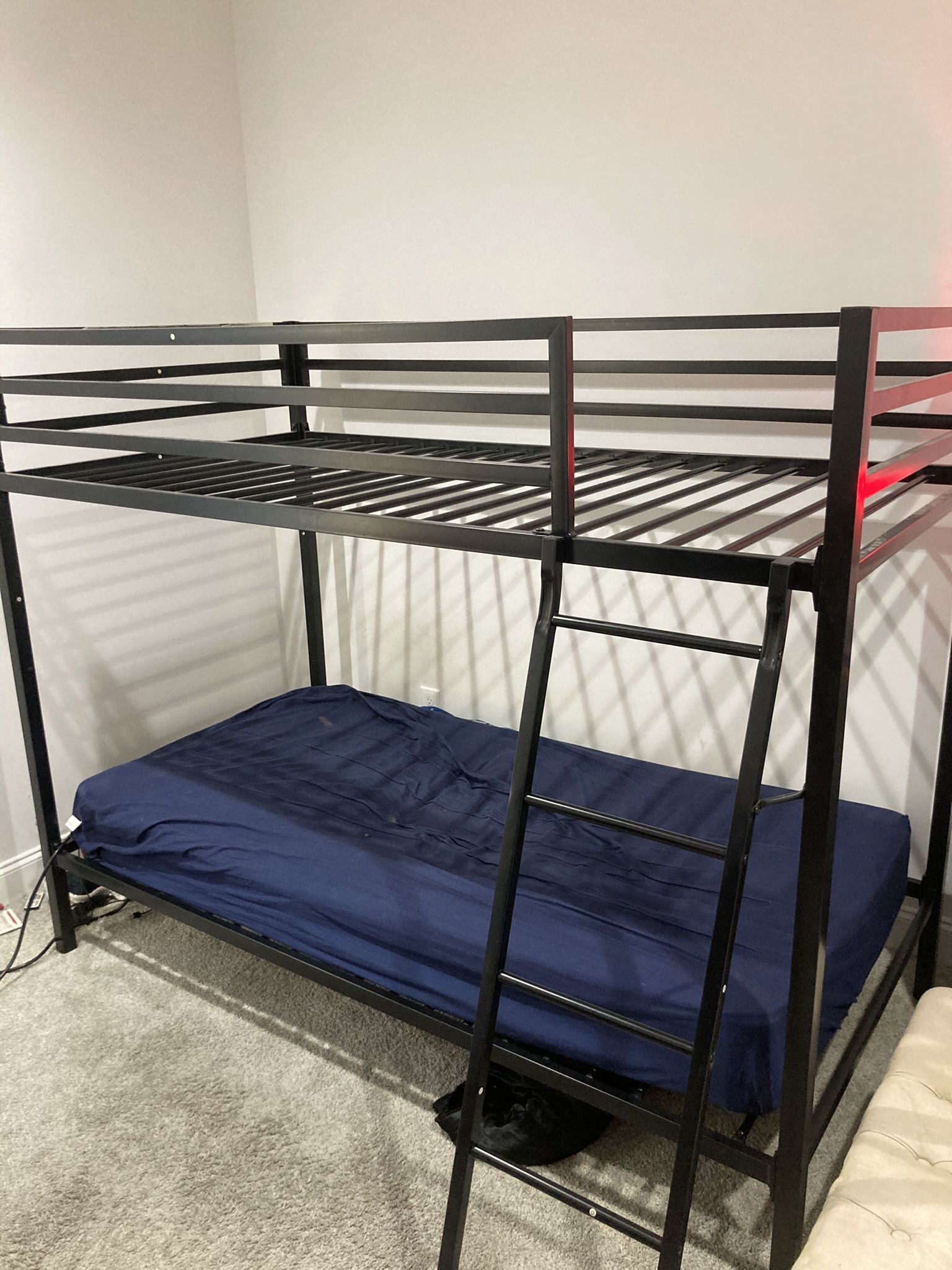 Bunk Bed (Twin over twin)