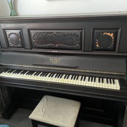 Crown Piano 