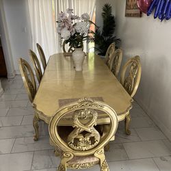 8 Chair Dinning Table 