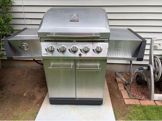 5 burner Charbroil Grill