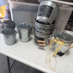 Metal tin buckets