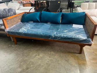 Christopher Knight Home Outdoor 3 Seater Acacia Wood Daybed with Fabric Water Resistant and Removable Cushions, Patio Garden Sofa with Wicker Armrest 