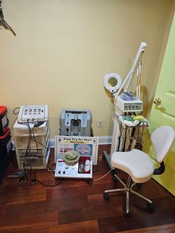 Professional Facial & Esthetic Equipment Package – Complete Lot – $550