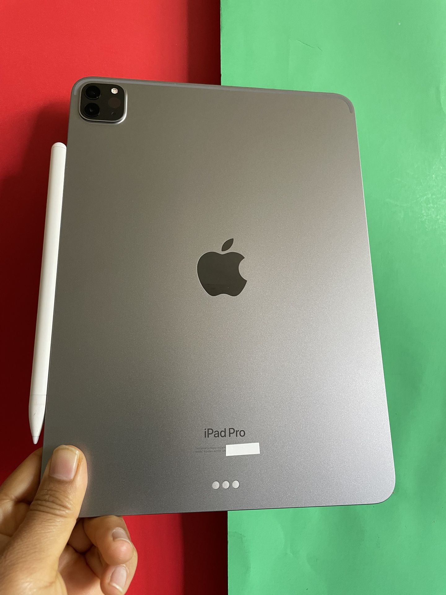 128GB Apple IPad Pro 11” 4th Generation (2022 Model / M2 chip ) with Keyboard, pen & Accessories (256gb /512GB)