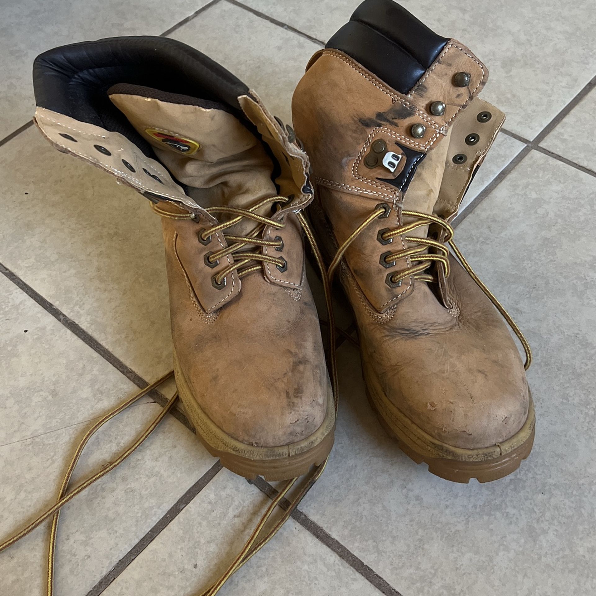 Herman Survivor Big Timber II Men’s Size 8 Steel Toe Work Boots