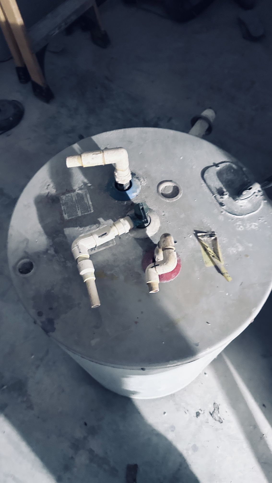 GE water Heater 30 Gallon Short Unit. Works Perfectly,
