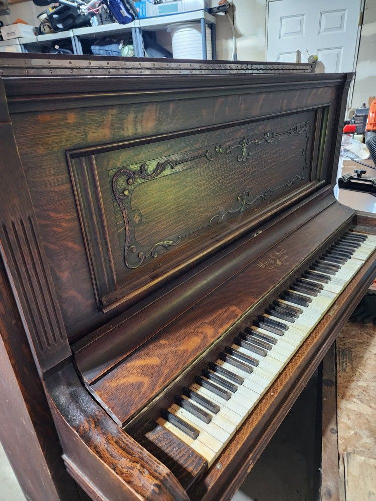 FREE Piano - you Come Get!