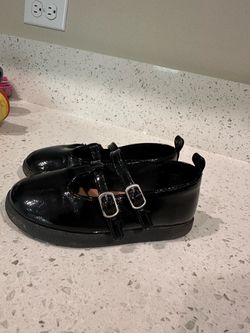 old navy size 9c de niña sin detalle como nuevos