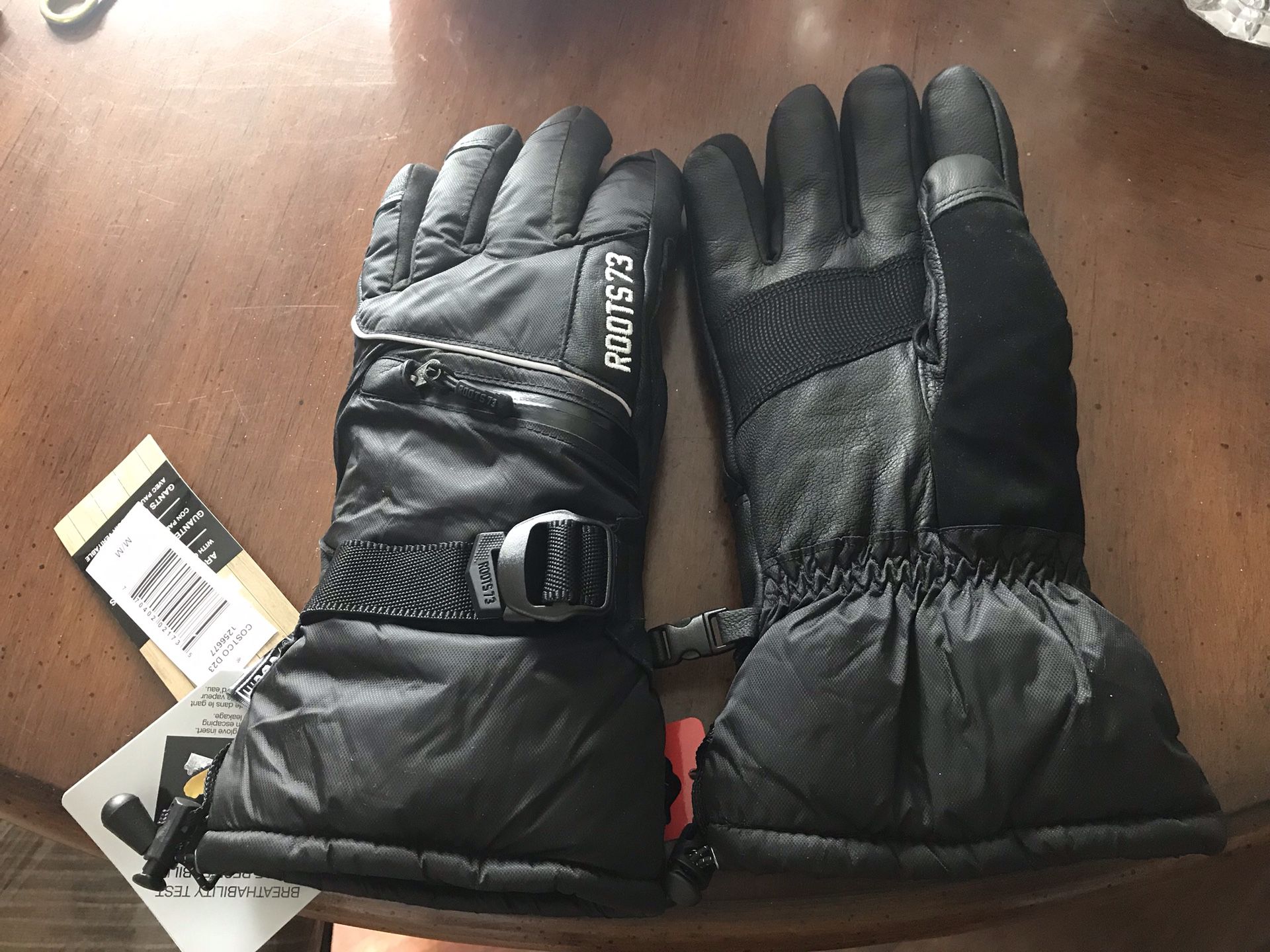 Roots cold weather snowmobile, snowboarding gloves NEW