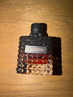 New Valentino Donna Born in Roma Intense Eau de Parfum with Amber & Jasmine