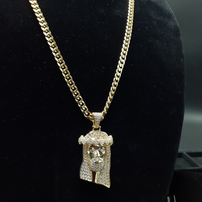 14k Gold Plated Cubanlink Chain And Pendant Set