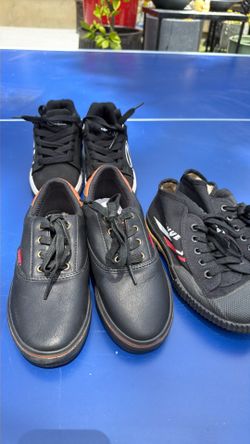 Youth shoes size 2