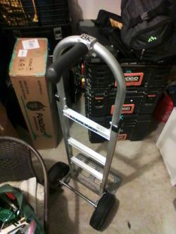 Magliner hand truck