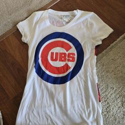 CHICAGO CUBS LADIES SHIRT SMALL NEW