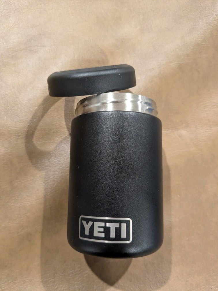 Yeti Can Cooler