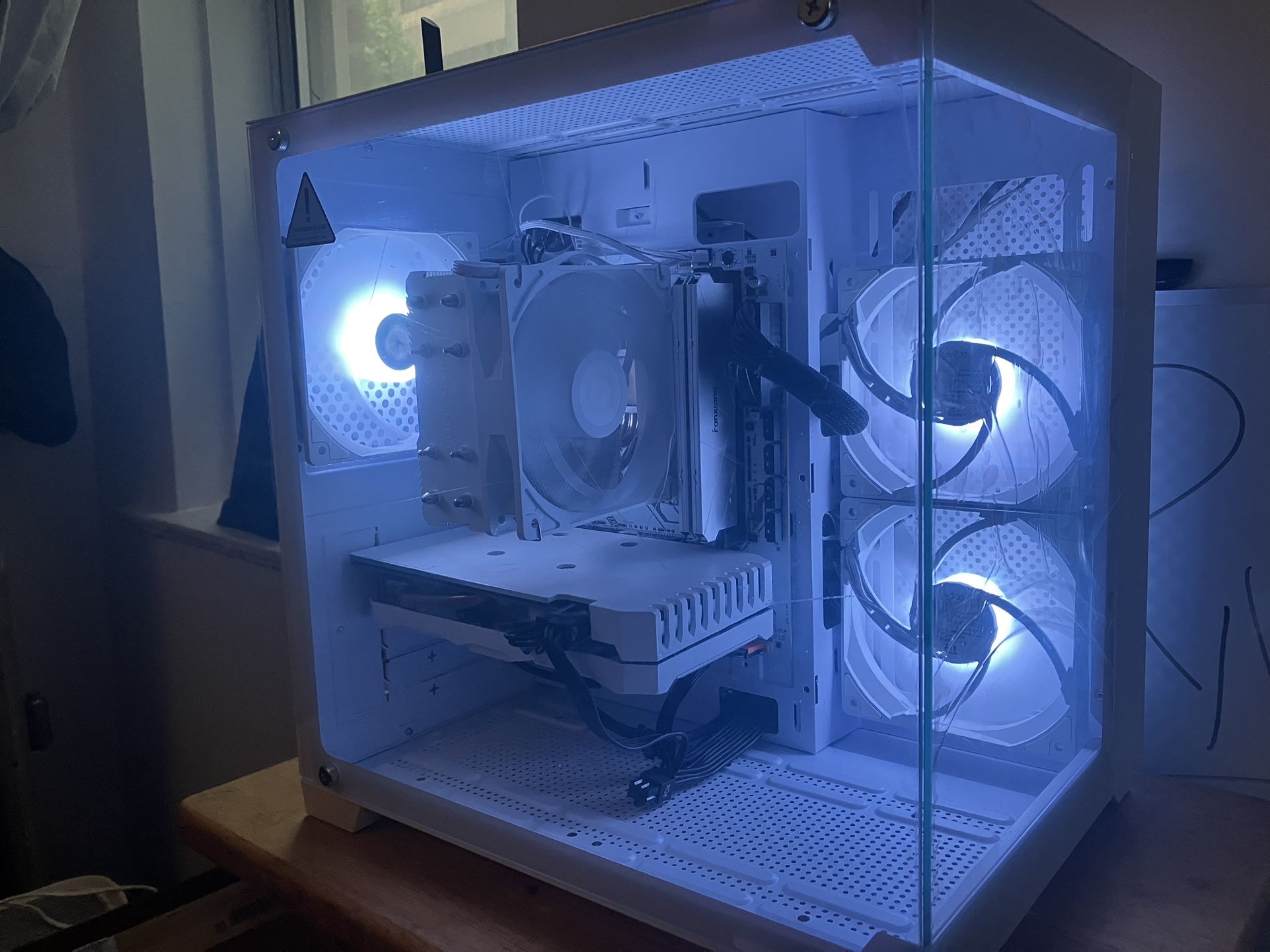 All White Gaming PC - NVIDIA RTX + RYZEN 5