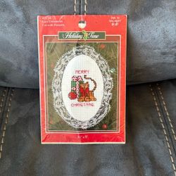 New Holiday Time Cat With Presents Cross Stitch Lace Ornament Christmas Decoration Kit