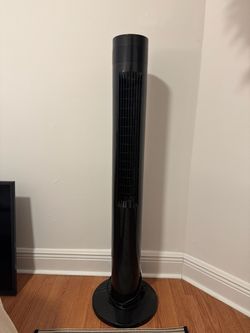 Black Tower Fan with Round Base