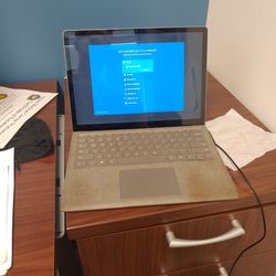 Microsoft Surface, Model 1769 Laptop. 8 Ram, 128 Gb