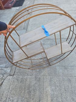 Round stand