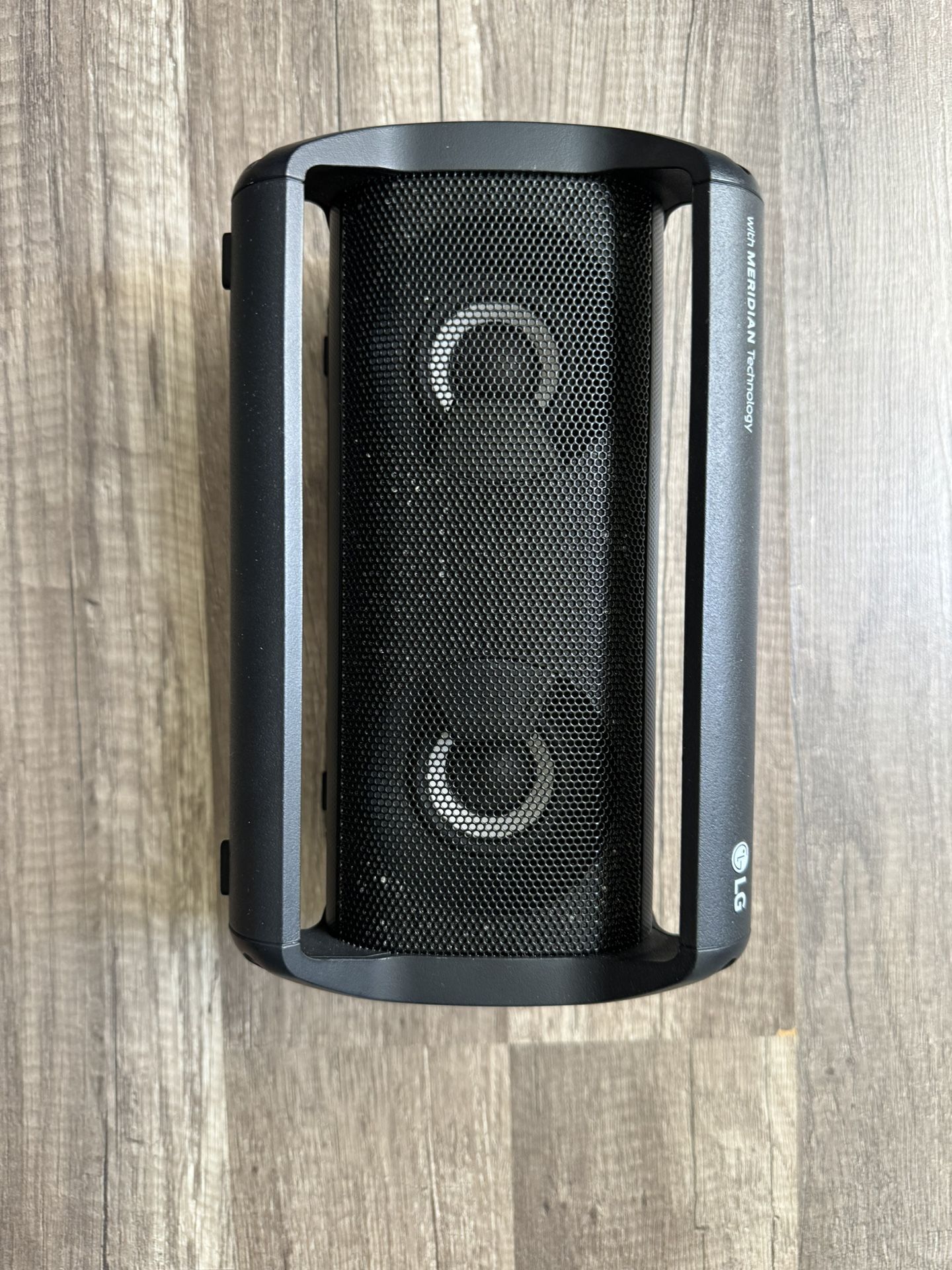 LG PK5 Xboom Go Wireless Bluetooth Speaker with Upto 18 Hours Playback and Grab & Go Handles