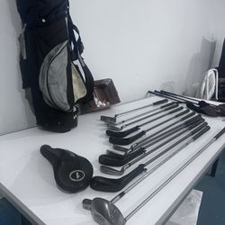 Full Set Of Golf Clubs From Two Iron To Nine Iron With A Pitching Wedge ,, Putter And Sand W