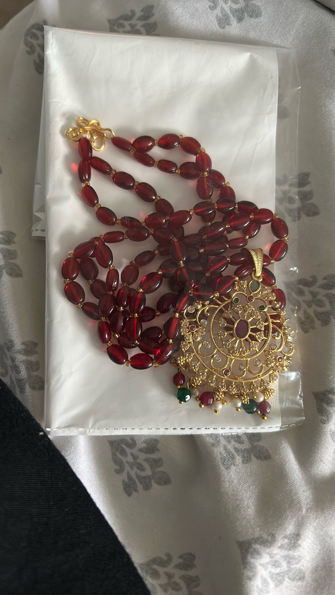 Beads Necklace Maroon Color With Pendant