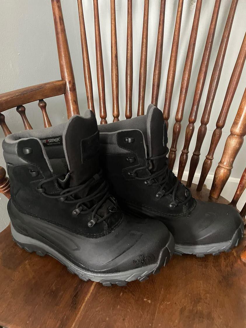 The North Face Waterproof Mens (10.5) Winter Boots