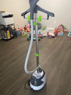 Full-Size Upright Garment Steamer with Hanger