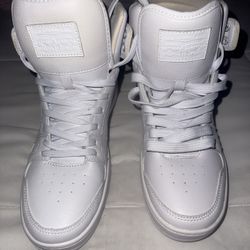 Levi’s White High-Top Women’s Sneakers 