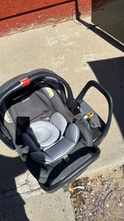 Chicco Infant Car Seat with Base